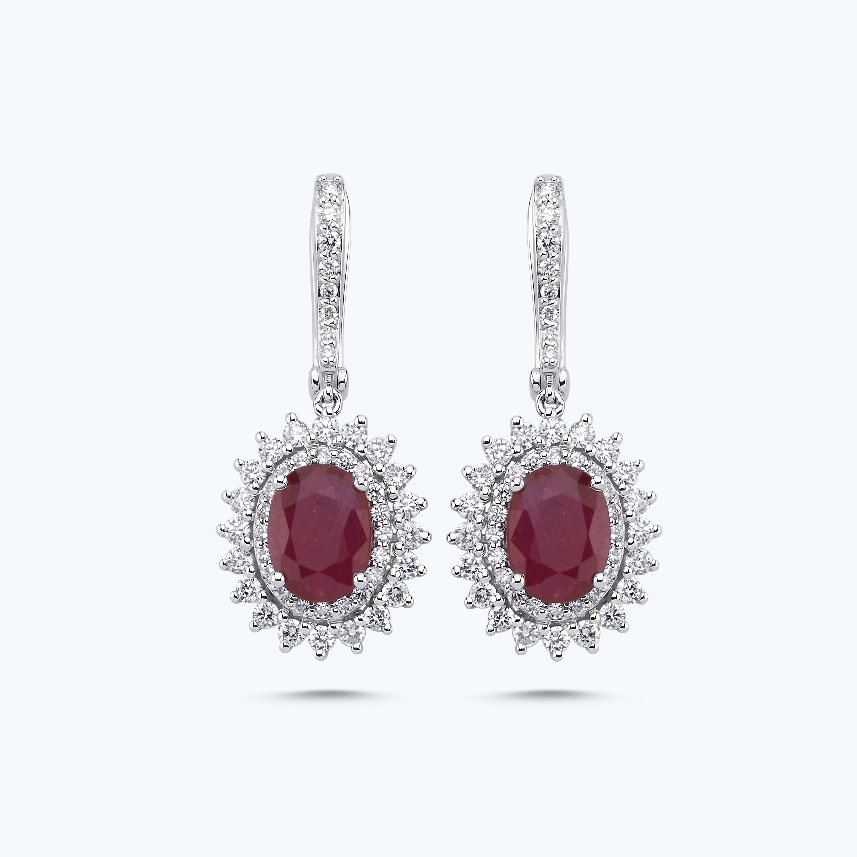 Pırlanta Yakut Oval Küpe
